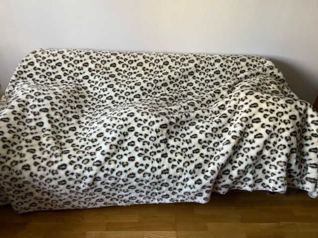 Tela de pelo sintetico.