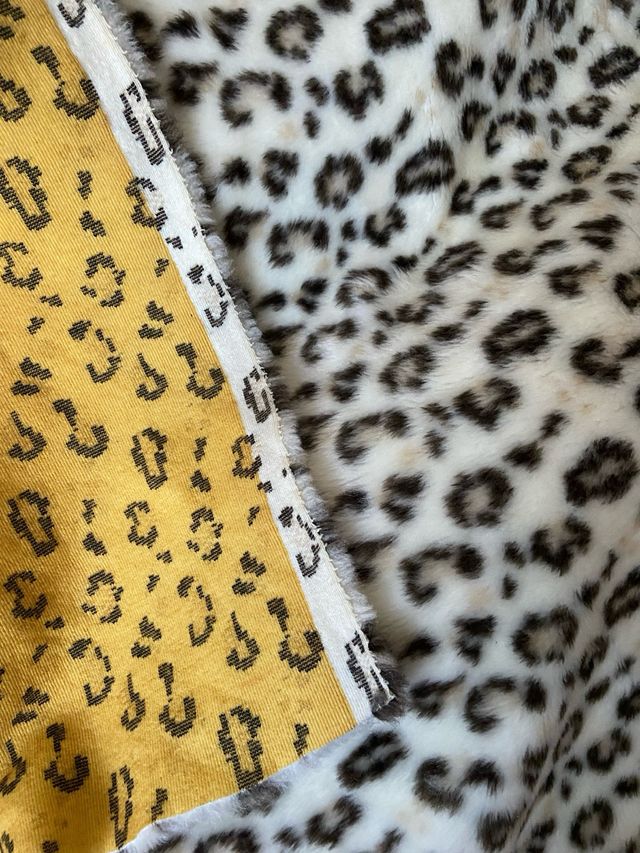 Tela de pelo sintetico.