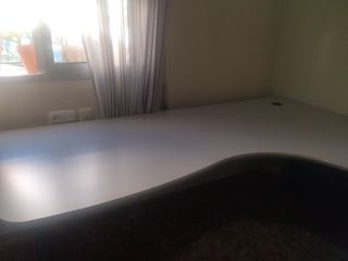 Mesa oficina con cajonera 