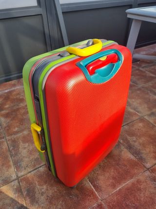 MALETA BENETTON NEGOCIABLE