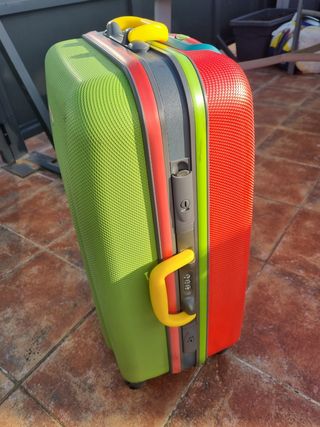 MALETA BENETTON NEGOCIABLE