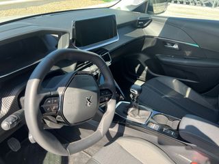Peugeot 208 2023