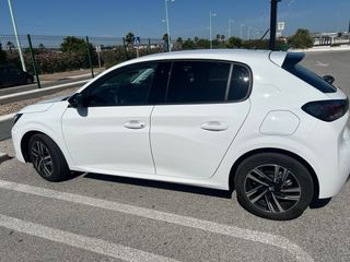 Peugeot 208 2023