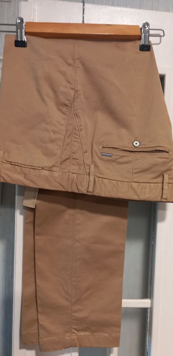 Pantalón camel hombre talla 46 Massimo Dutti