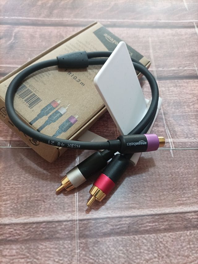 Adaptador RCA en Y, 1 Hembra a 2 Machos