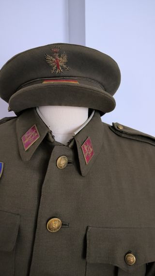 Antiguo traje militar de sargento,anti