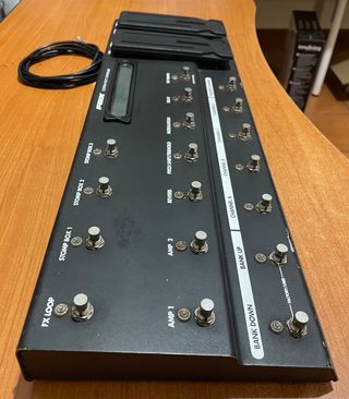 Line6 Bass Pod Xt Pro + Line6 FBX Custom Foot Cont