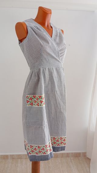 Vestido vintage wrap. Delantal.Nuevo.