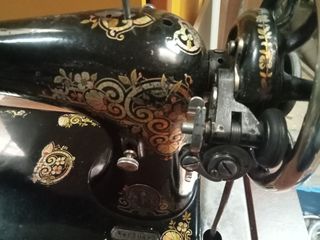 MÁQUINA DE COSER ANTIGUA DE 1914