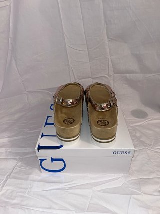 Sandalias de verano Guess