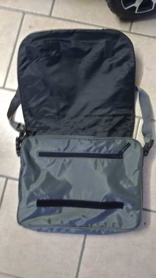 Borsa porta PC notebook laptop Looney Tunes Silves