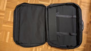 Maletin para documentos y ordenador portatil.