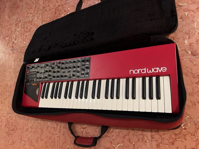 Clavia Nord Wave