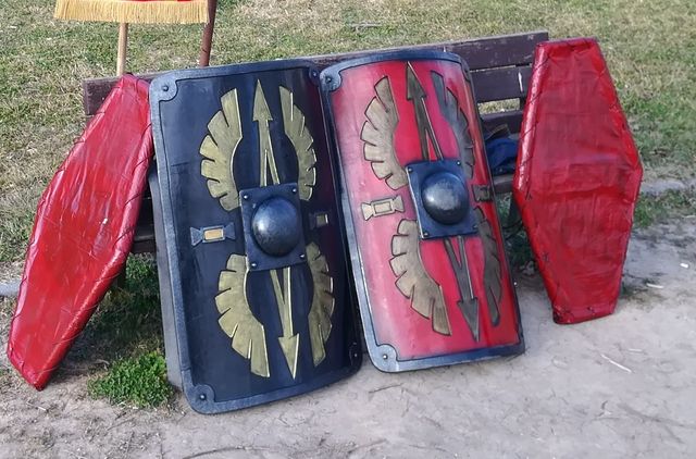 Escudo romano de larp