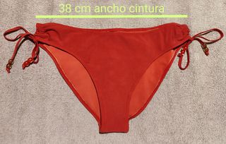 BIKINI ROSA FUCSIA. CINTAS Y ABALORIOS. SIN TARA.