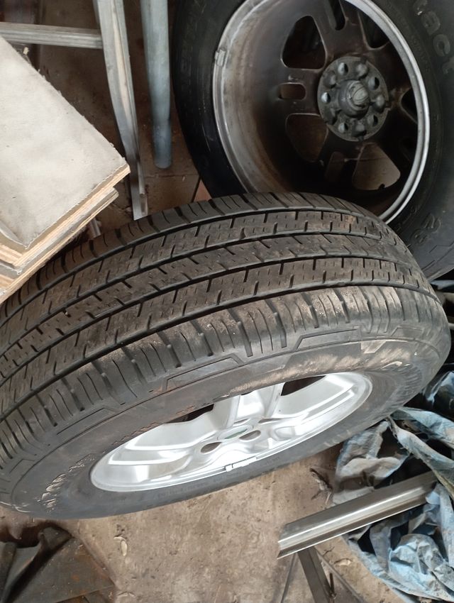Llantas land Rover 235/70/r17