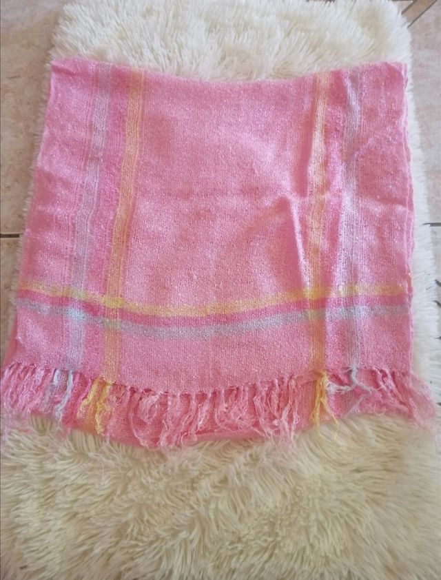 Foulard effetto traforato rosa con rouges vintage