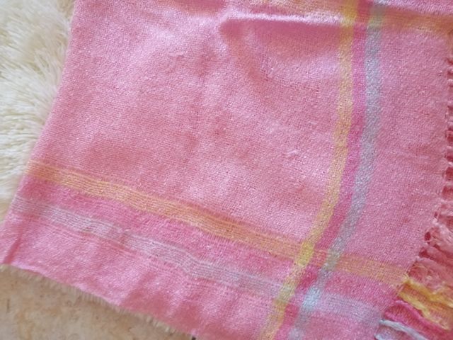 Foulard effetto traforato rosa con rouges vintage