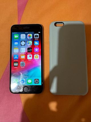 iPhone 6 plateado de 64 GB