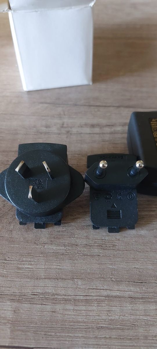 Adaptador enchufe universal de viaje