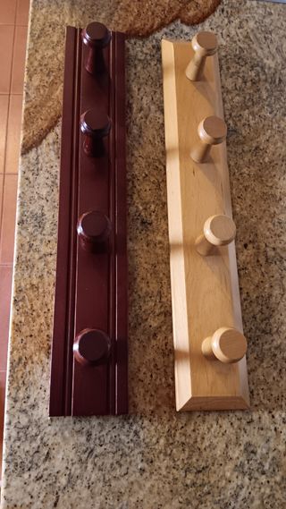 Perchas de madera nuevas