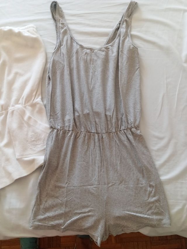 LOTE MONOS PLAYA 8€