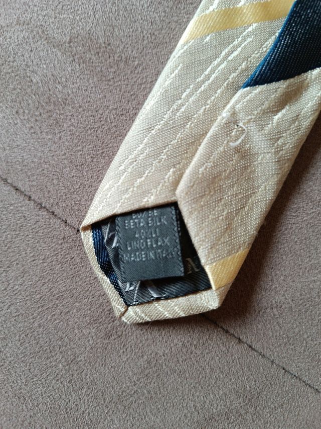 Cravatta in pura seta Valentino