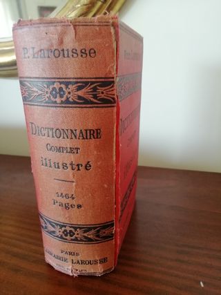 Dictionnaire Complet Ilusstré Año 1905