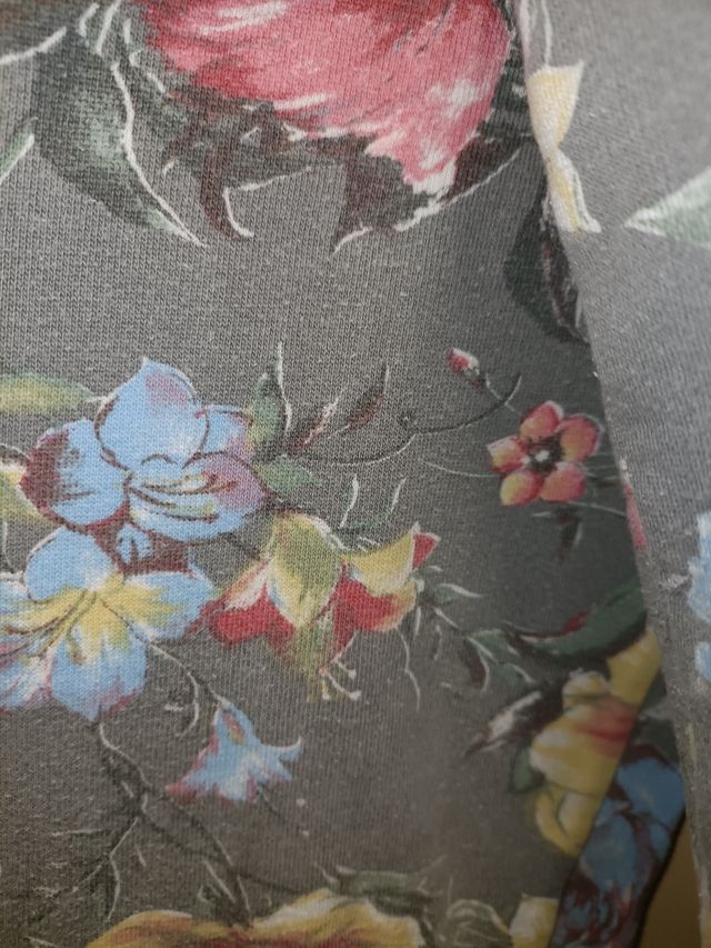 Felpa floreale con zip