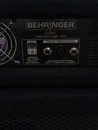 Amplificador bajo 300vatios behinger