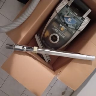 Aspirapolvere senza sacchetto