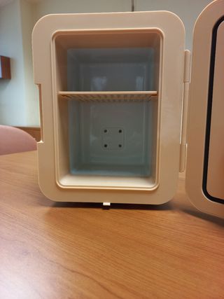 Mini nevera portátil refrigeración y cal