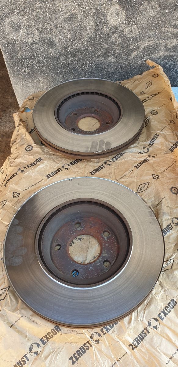 Discos de freno delanteros Ford Focus mk2