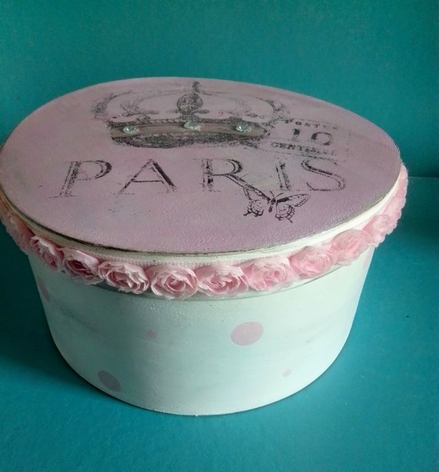 Scatola decorativa e contenitore vintage