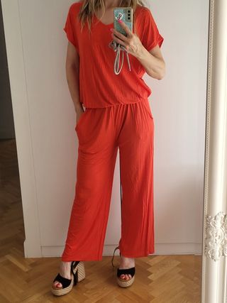 Mono rojo Talla M