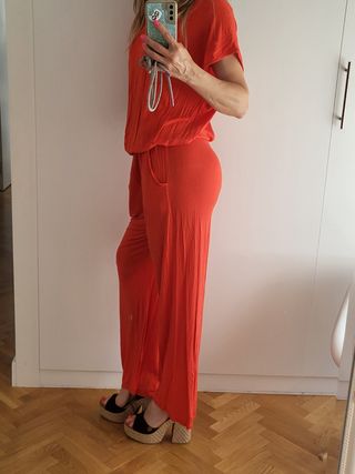 Mono rojo Talla M