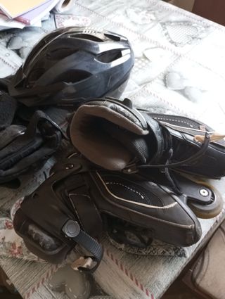 Patines con protecciones y casco