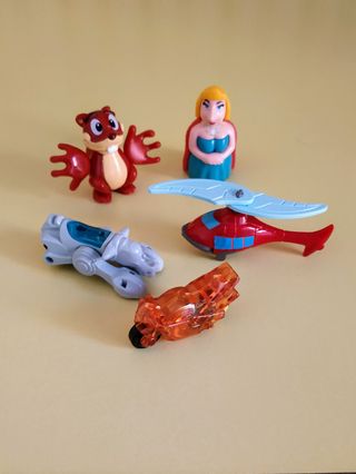 Lote 5 figuras varias colecciones - Huevos Kinder