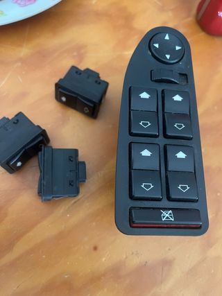 SE VENDE BOTONERAS ELEVALUNAS BMW E39