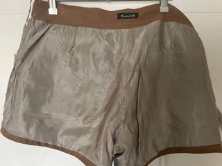 Short de piel con bolsillos