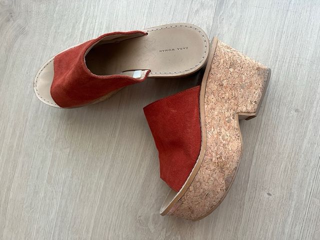 Zuecos zara