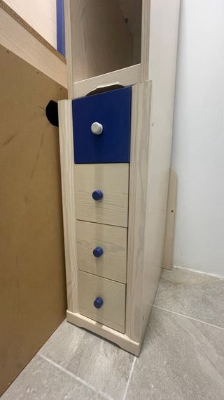 Muebles de madera / Habitación juvenil