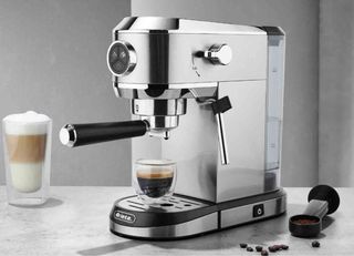 Cafetera Espresso Slim Delizia Ariete 1350W