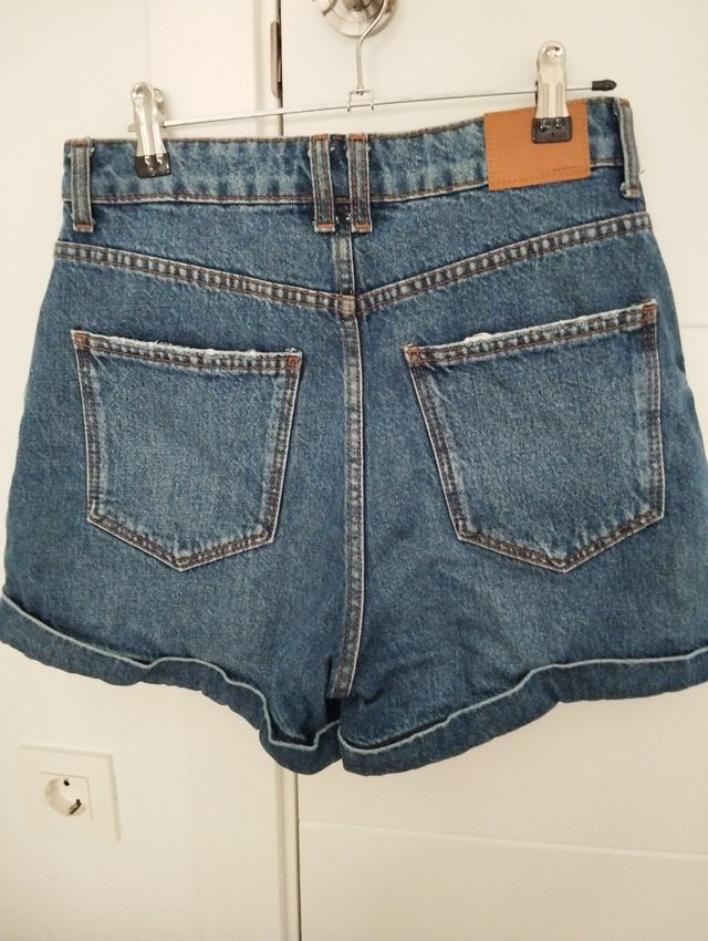 Pantalones cortos vaqueros de Bershka