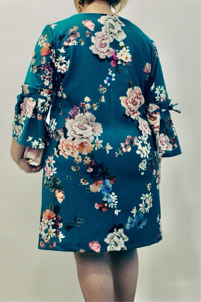 Vestido ancho de flores