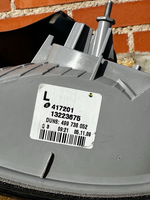 Faro izquierdo opel astra h caravan 04-07