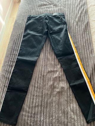 Pantalón de Zara