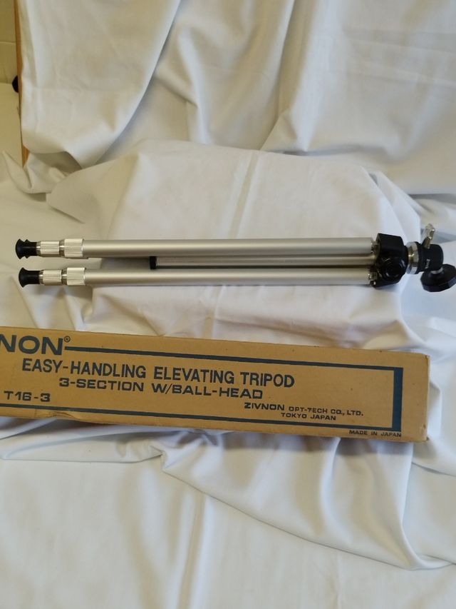 Trípode cámara fotos de aluminio.