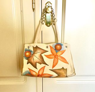 Bolso de tela pintado a mano