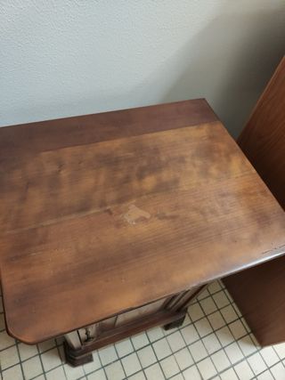 Mueble de madera antigua